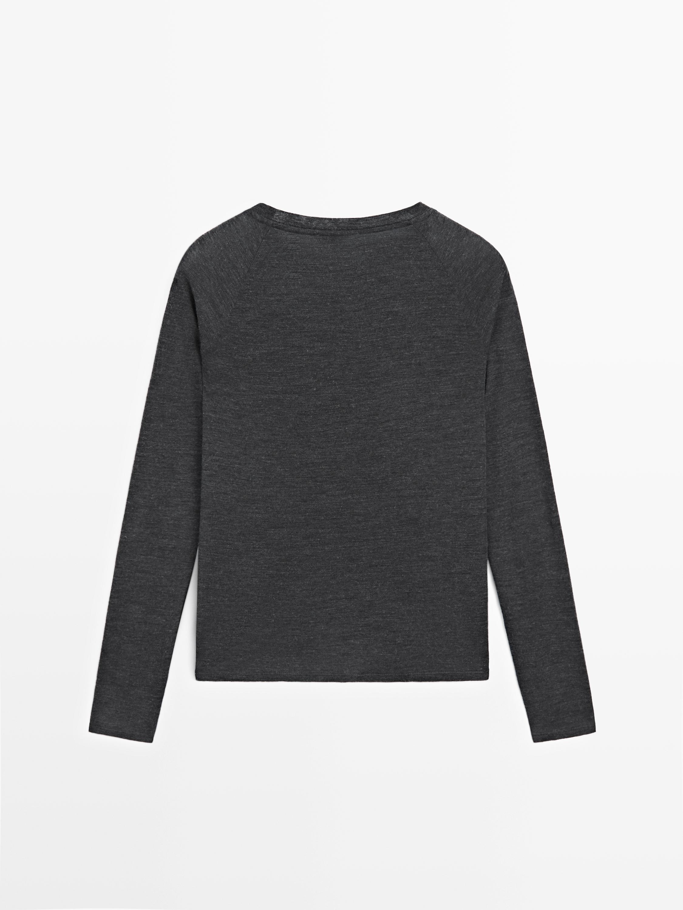 Wool T-shirt with raglan sleeves
